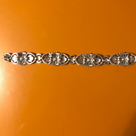 Womans Bracelet, Costume Jewelry - Picture 3 of 4